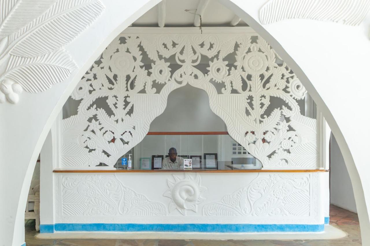 Sun Palm Beach Resort Watamu Exterior photo